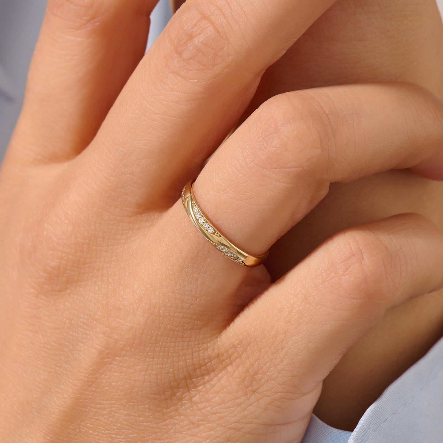 Elegant Pave Diamond Wedding Band in Solid Gold for Unforgettable Moments